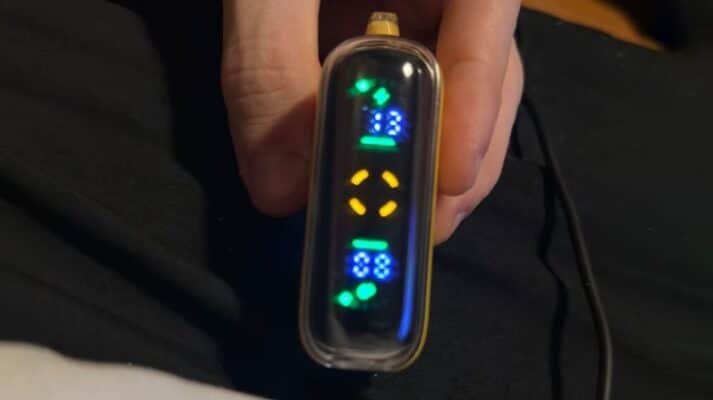 GEEK BAR PULSE 15000口 LED展示